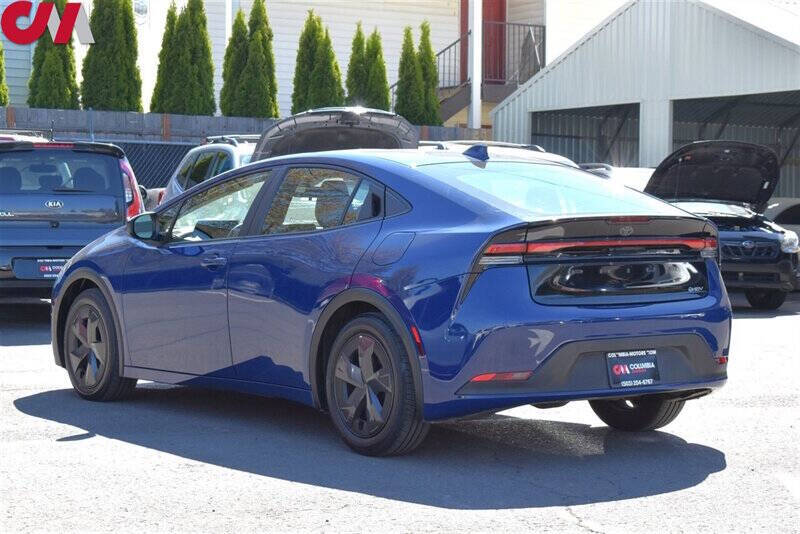 2024 Toyota Prius LE