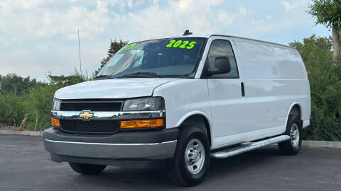 2025 Chevrolet Express 2500