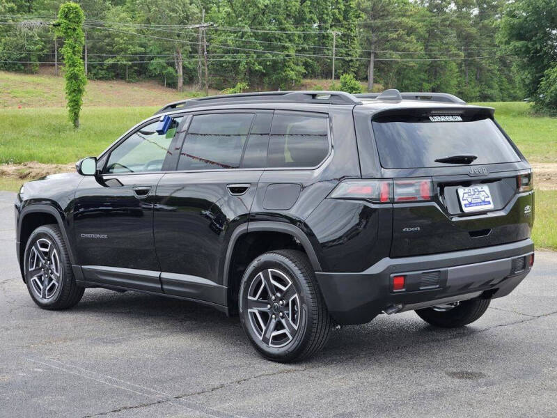2026 Jeep Cherokee Laredo