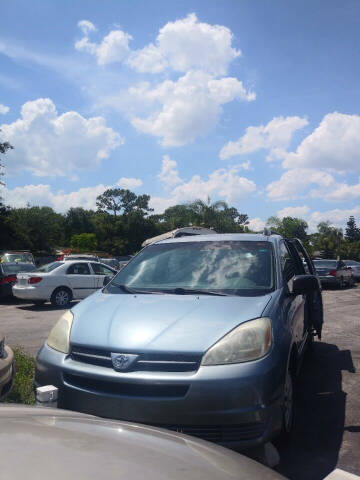 2004 Toyota Sienna for sale at JOEL'S AUTO SALES & BUY HERE PAY HERE in Longwood FL