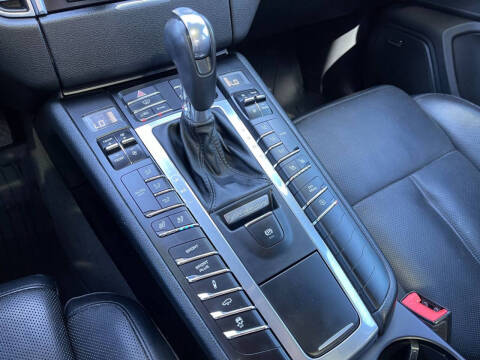 2016 Porsche Macan S