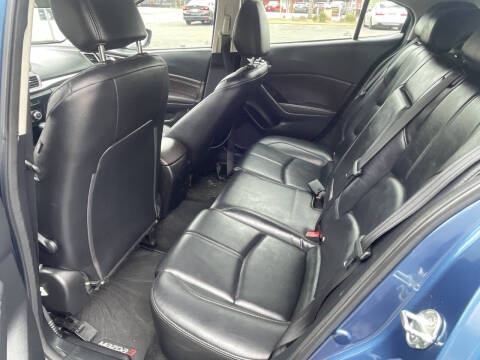 2018 Mazda MAZDA3 Touring