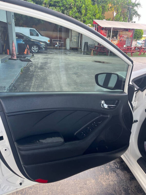 2016 Kia Forte5 LX
