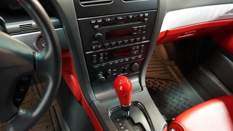 2002 Ford Thunderbird Deluxe