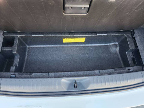 2014 Toyota Prius v Two