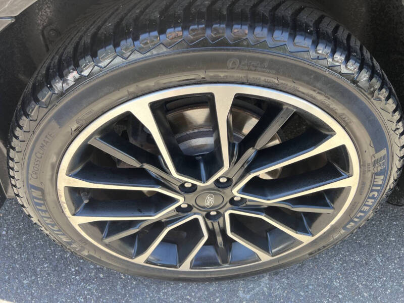 2018 Ford Taurus SEL