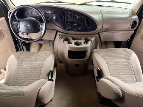 2002 Ford E-Series E-350 SD XLT