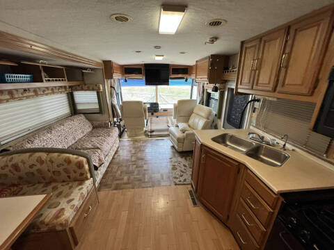 2000 Winnebago Adventurer