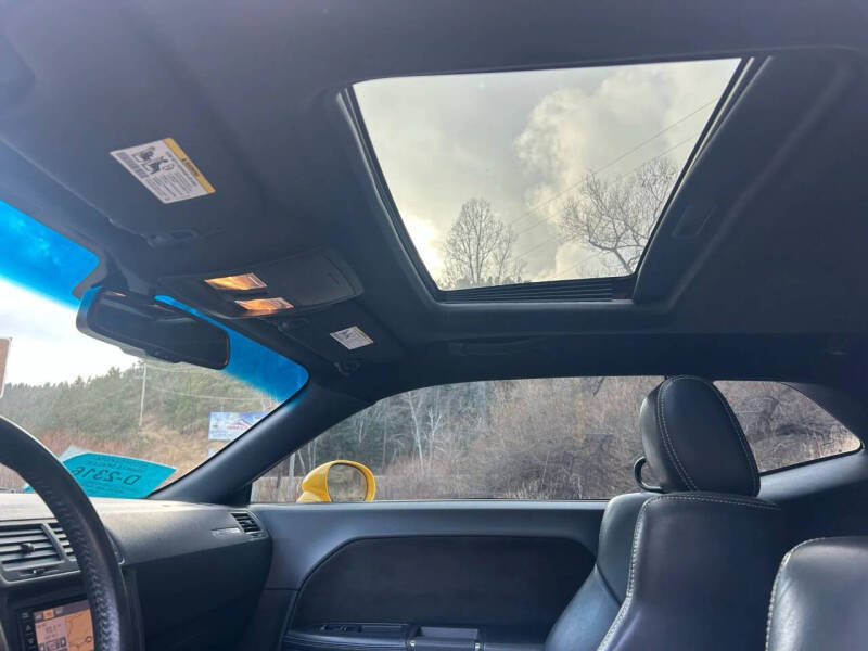 2010 Dodge Challenger SRT8