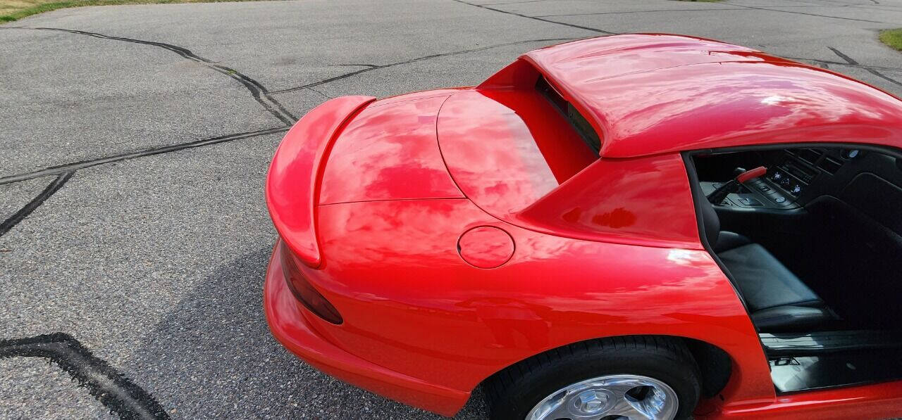 1997 Dodge Viper 42