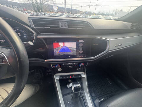 2020 Audi Q3 quattro Premium 45 TFSI