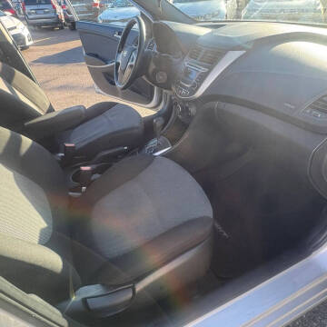 2014 Hyundai Accent GS