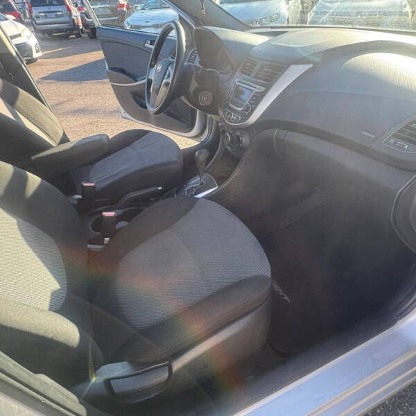 2014 Hyundai Accent GS