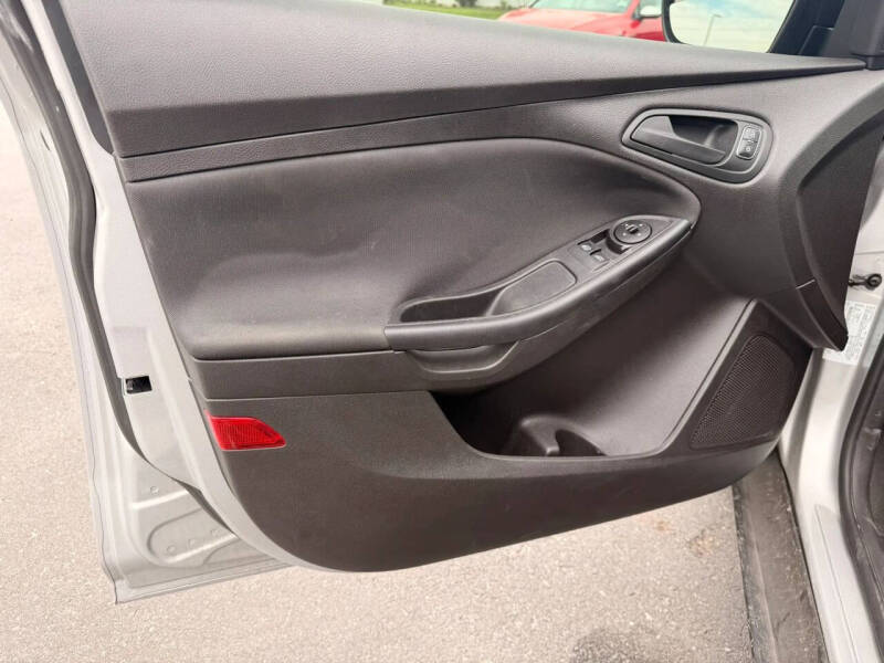 2017 Ford Focus S