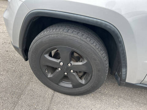 2012 Jeep Grand Cherokee Laredo X