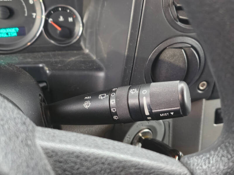 2007 Jeep Commander Sport