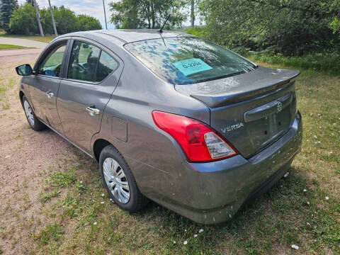 2019 Nissan Versa SV