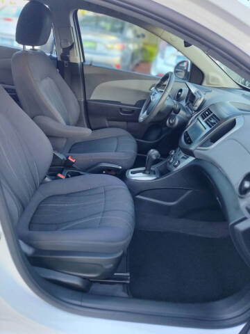 2015 Chevrolet Sonic LT Auto
