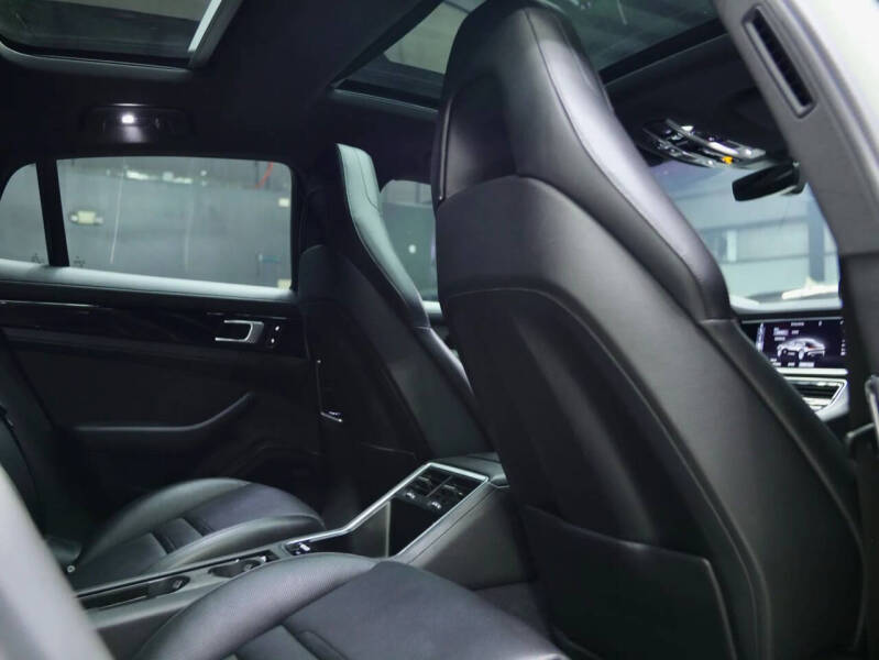 2017 Porsche Panamera