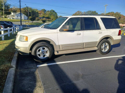 2005 Ford Expedition for sale at Ray Moore Auto Sales in Graham NC