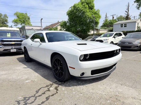 2018 Dodge Challenger SXT Plus