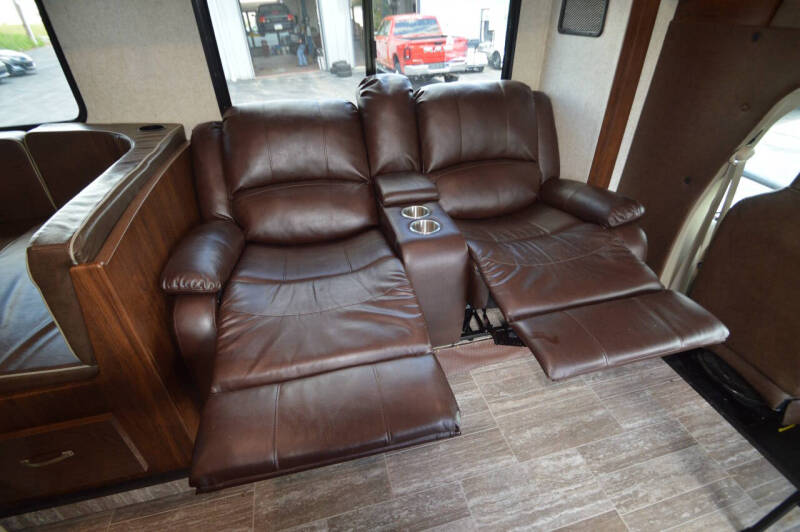 2020 SUNSEEKER BY FORESTER RIVER M 3010DS FORD E450