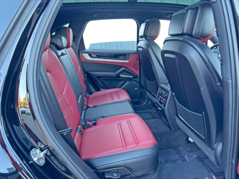 2024 Porsche Cayenne E-Hybrid