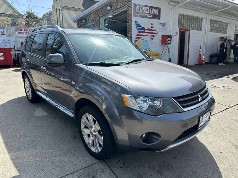 2009 Mitsubishi Outlander SE photo 5