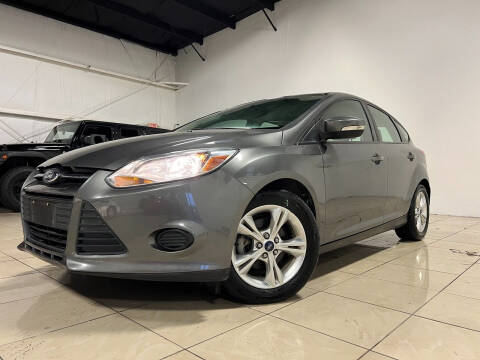 2013 Ford Focus for sale at ROADSTERS AUTO in Houston TX