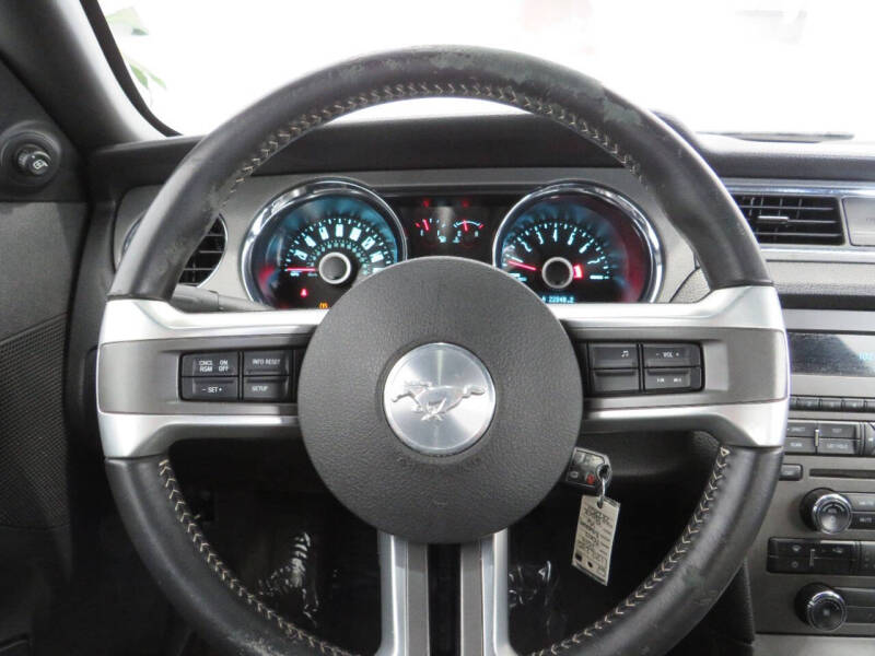 2014 Ford Mustang V6