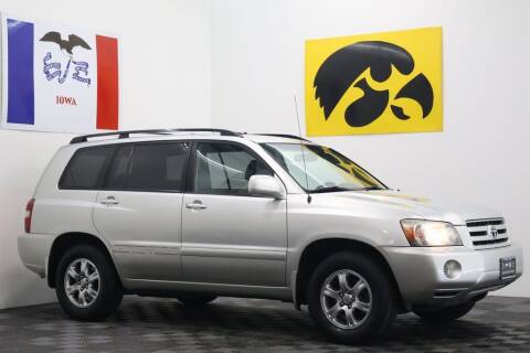 2006 Toyota Highlander for sale at Carousel Auto Group in Iowa City IA