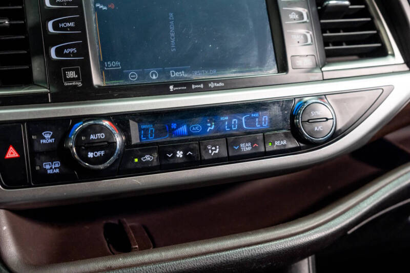 2016 Toyota Highlander