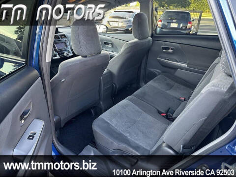 2013 Toyota Prius v Three