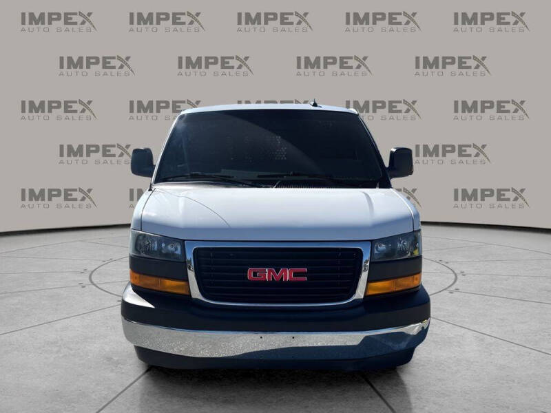 2023 GMC Savana 2500