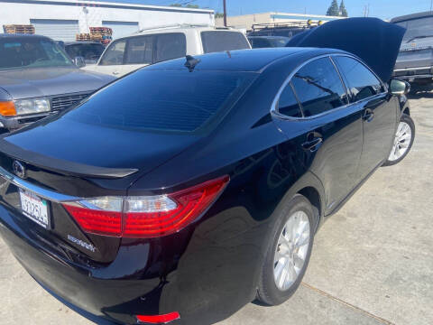 2013 Lexus ES 300h