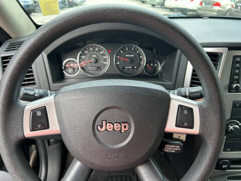 2009 Jeep Grand Cherokee Laredo