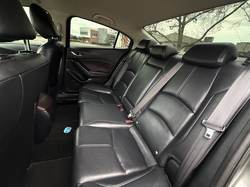 2018 Mazda MAZDA3 Touring