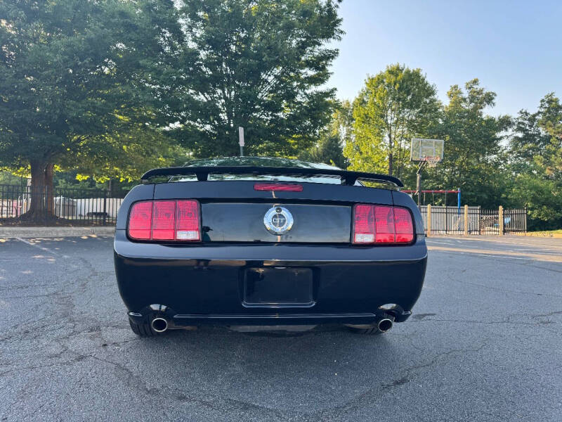 2009 Ford Mustang GT Deluxe