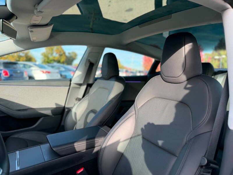 2025 Tesla Model 3 Long Range