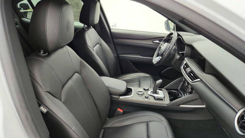 2022 Alfa Romeo Stelvio