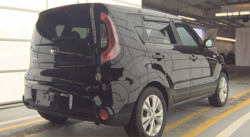 2016 Kia Soul +