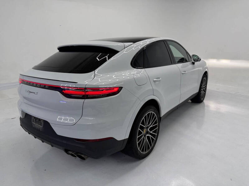 2020 Porsche Cayenne S Coupe