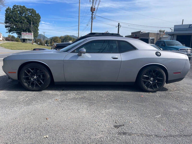 2015 Dodge Challenger R/T Scat Pack Shaker