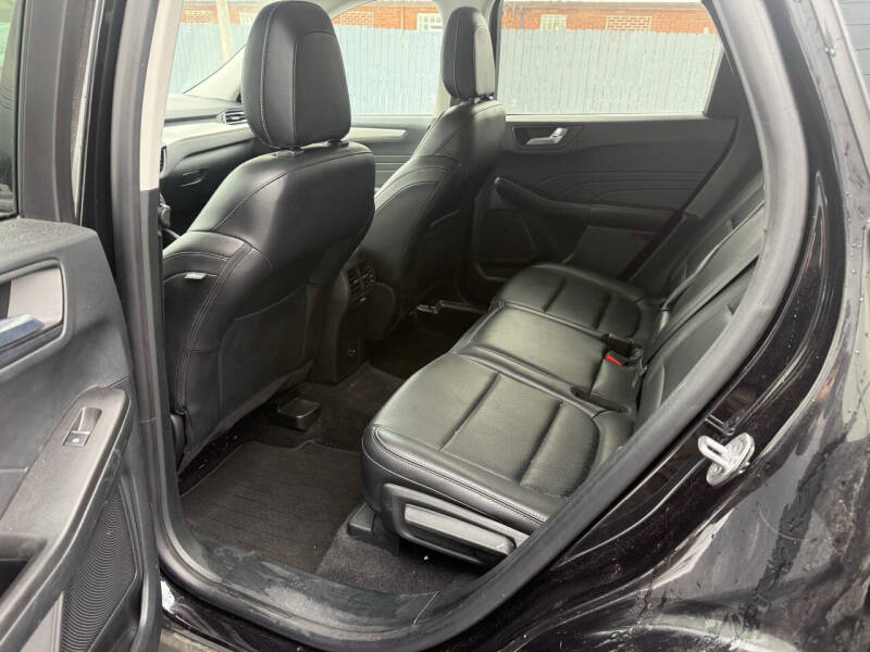 2021 Ford Escape SEL