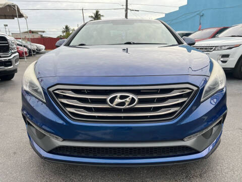 2017 Hyundai Sonata for sale at Molina Auto Sales in Hialeah FL