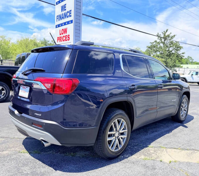 2017 GMC Acadia SLE-2