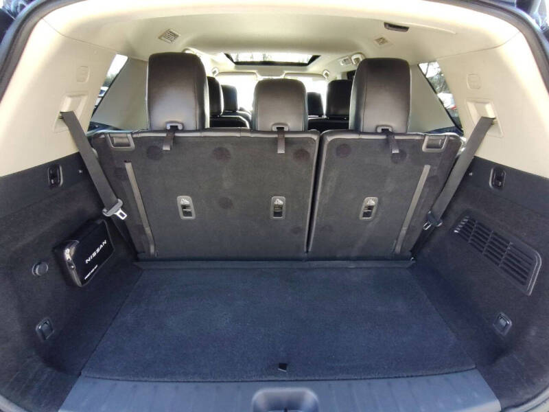 2022 Nissan Pathfinder Platinum