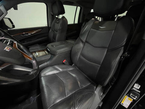 2018 Cadillac Escalade ESV Luxury