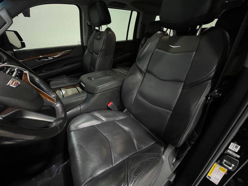 2018 Cadillac Escalade ESV Luxury