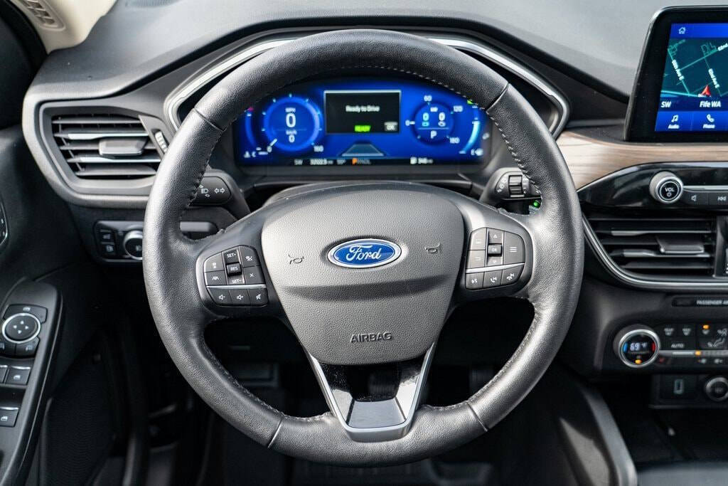 2020 Ford Escape Hybrid for sale at Auto Destination in Puyallup, WA